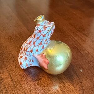 Herend Frog with Crown